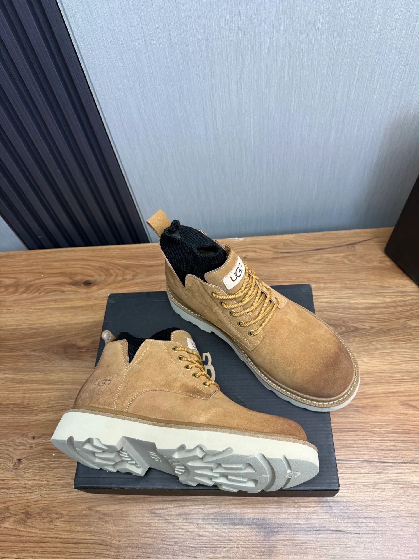 Factory price 640💰 [UGG] Men's hot winter warm boots🐑Simple and fashionable design, cowhide➕comfortable and warm wool lining. Soft and comfortable to wear, good warmth retention, and excellent foot feel. Regular size 38-45
